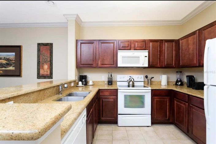 Image No.11-3 Bed Property for sale