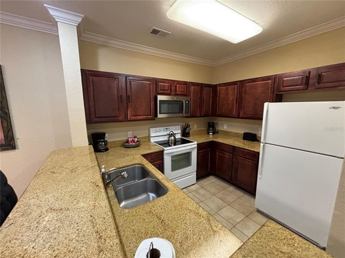 Image No.12-3 Bed Property for sale