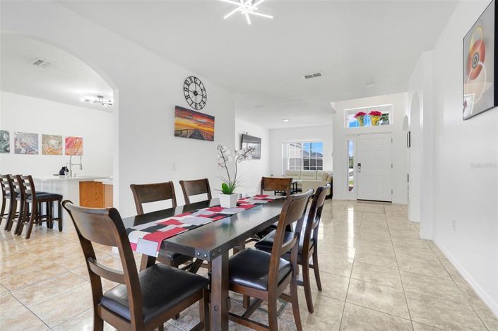 Image No.11-5 Bed Property for sale