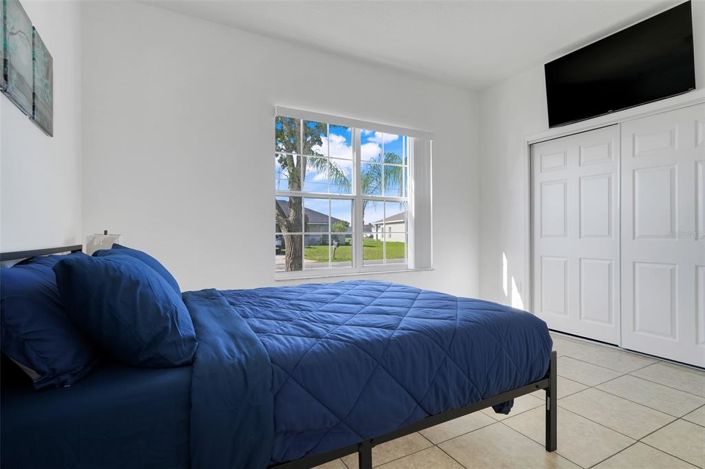 Image No.20-5 Bed Property for sale