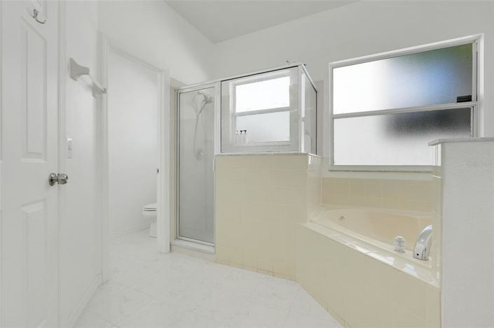 Image No.23-5 Bed Property for sale