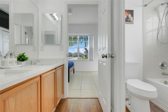 Image No.25-5 Bed Property for sale