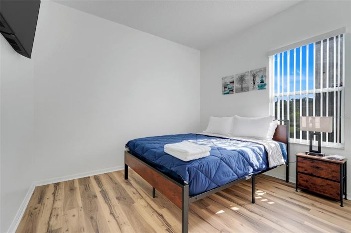 Image No.27-5 Bed Property for sale