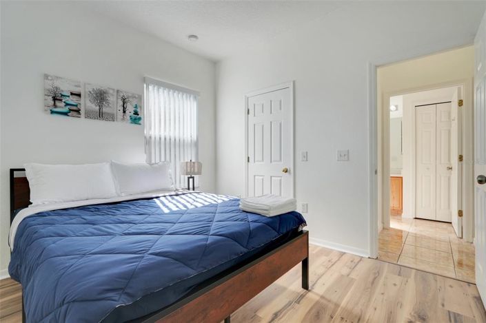 Image No.28-5 Bed Property for sale