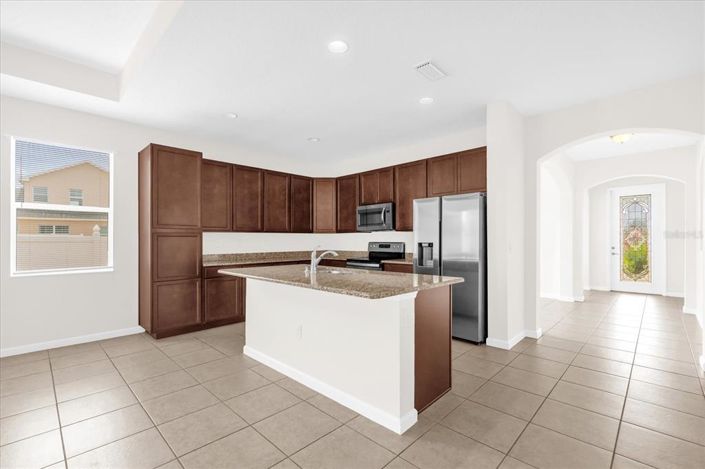 Image No.11-3 Bed Property for sale