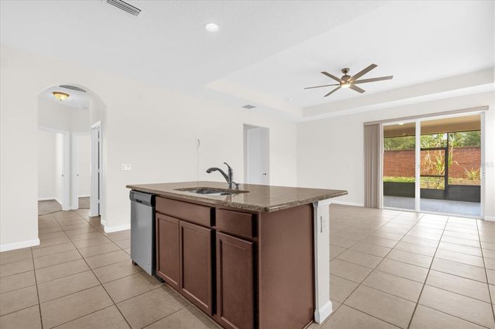 Image No.15-3 Bed Property for sale