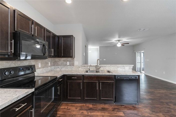 Image No.16-3 Bed Property for sale