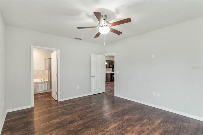 Image No.21-3 Bed Property for sale