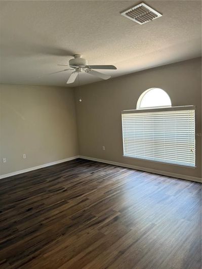 Image No.19-4 Bed Property for sale