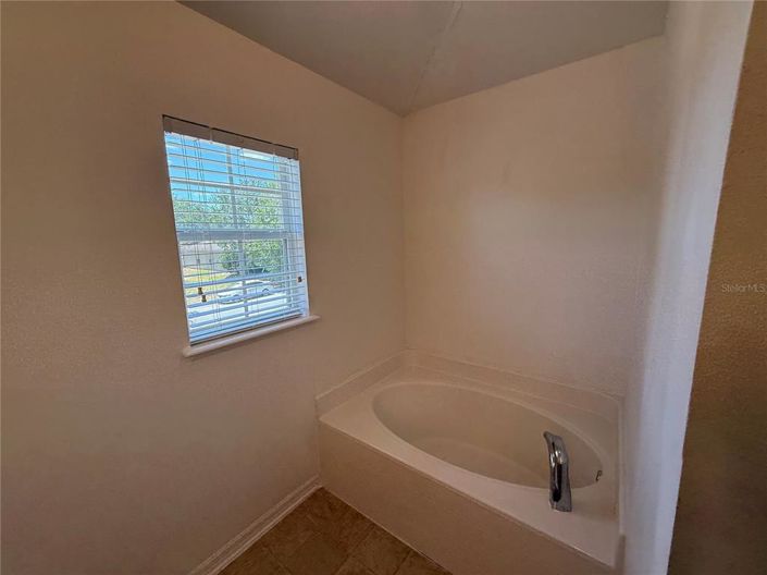 Image No.31-4 Bed Property for sale