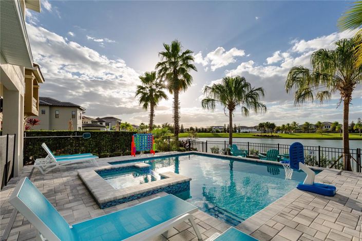 Image No.3-6 Bed Property for sale