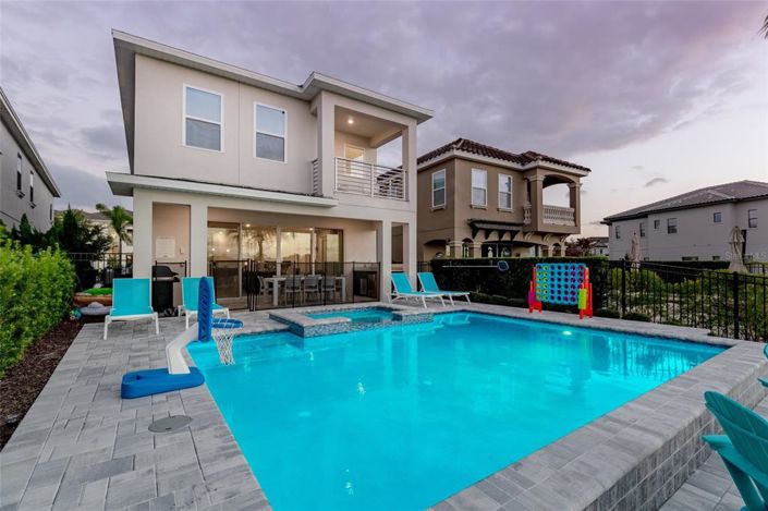 Image No.45-6 Bed Property for sale