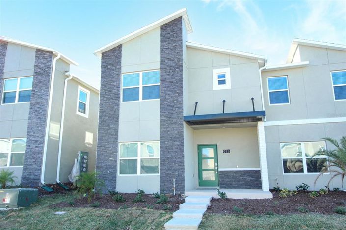 Image No.1-5 Bed Townhouse for sale