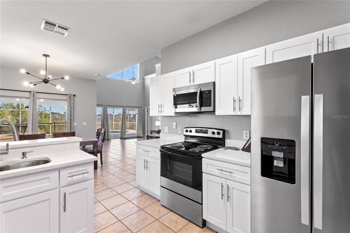 Image No.12-5 Bed Property for sale