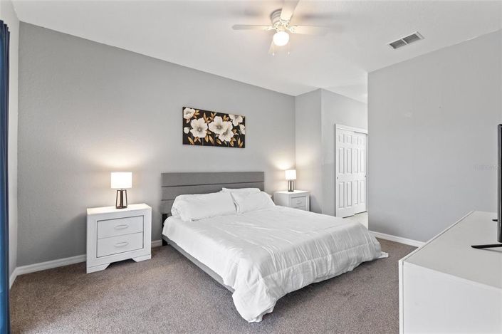 Image No.17-5 Bed Property for sale