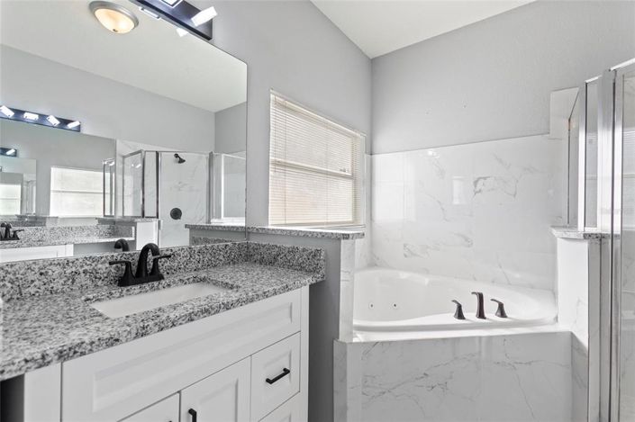 Image No.21-5 Bed Property for sale