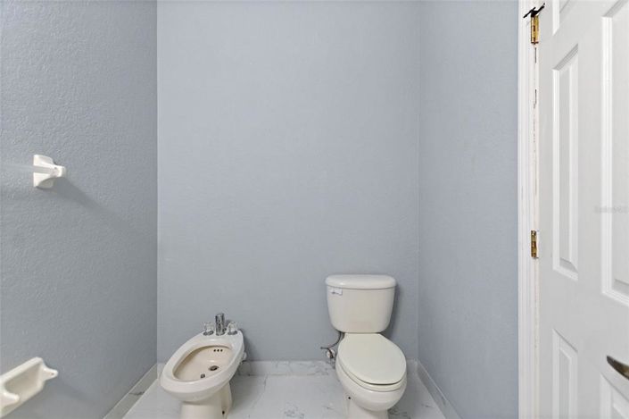 Image No.23-5 Bed Property for sale