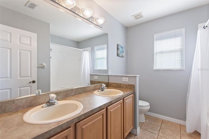 Image No.28-5 Bed Property for sale