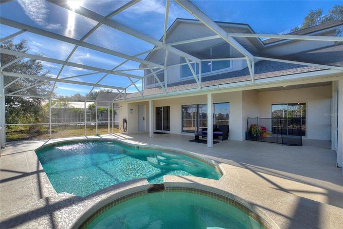 Image No.5-5 Bed Property for sale