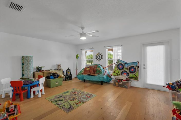 Image No.28-4 Bed Property for sale