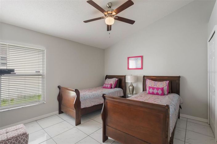 Image No.23-5 Bed Property for sale