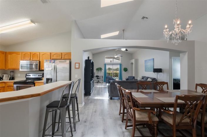 Image No.4-5 Bed Property for sale