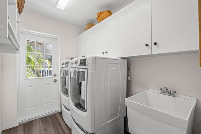 Image No.23-3 Bed Property for sale