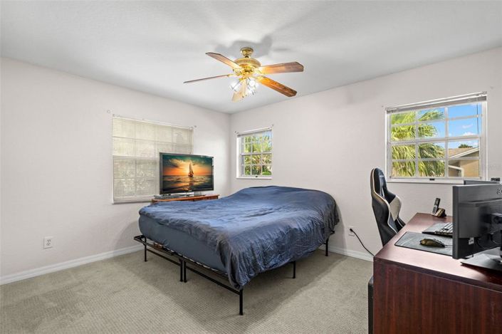 Image No.32-3 Bed Property for sale