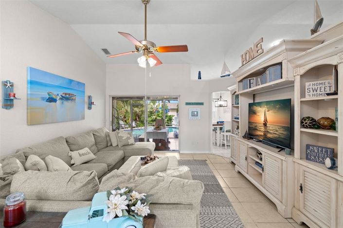 Image No.8-3 Bed Property for sale