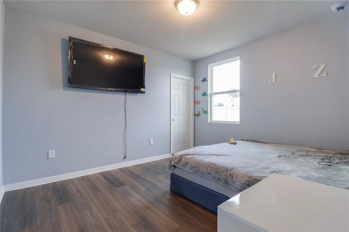 Image No.28-4 Bed Property for sale