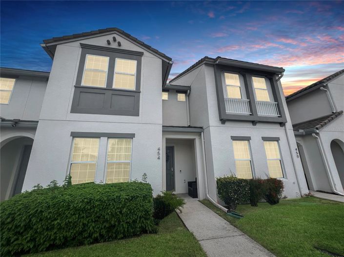 Image No.1-4 Bed Townhouse for sale