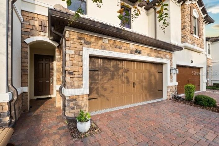 Image No.1-3 Bed Townhouse for sale