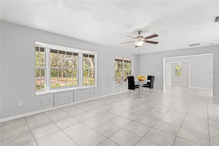 Image No.11-3 Bed Property for sale