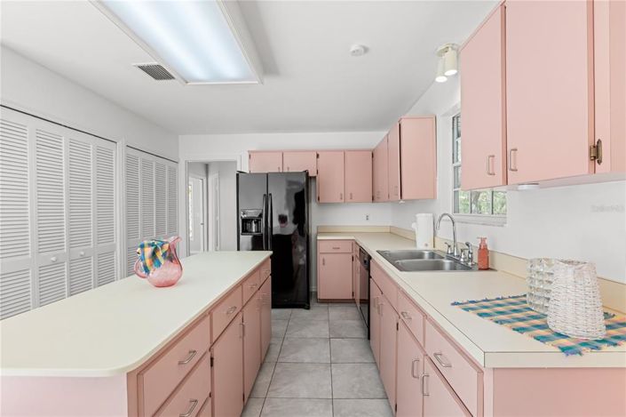 Image No.13-3 Bed Property for sale