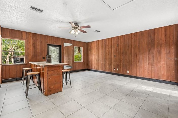 Image No.17-3 Bed Property for sale