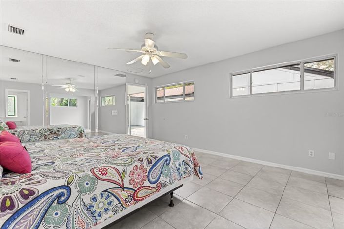 Image No.28-3 Bed Property for sale