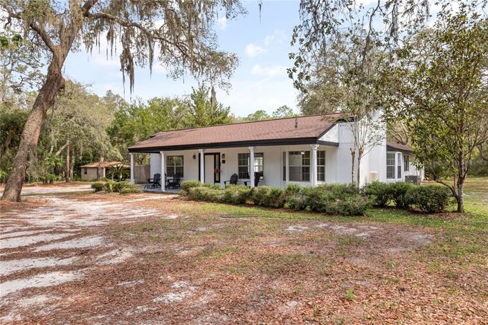 Image No.3-3 Bed Property for sale