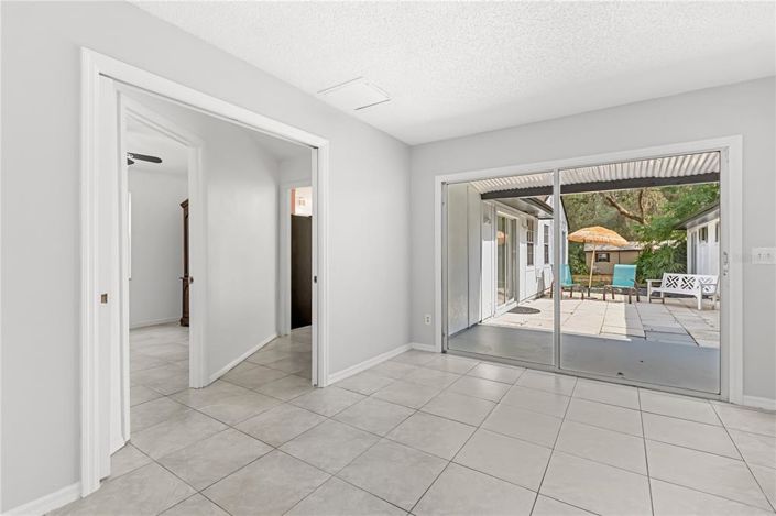 Image No.8-3 Bed Property for sale