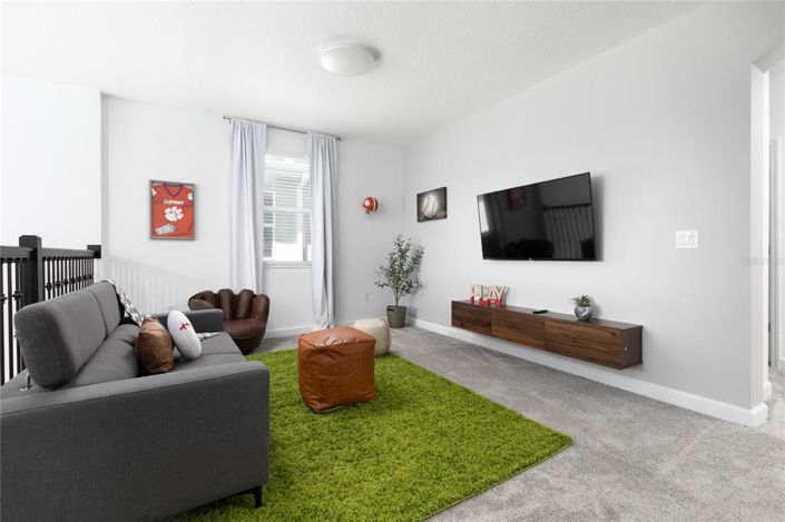 Image No.17-5 Bed Townhouse for sale