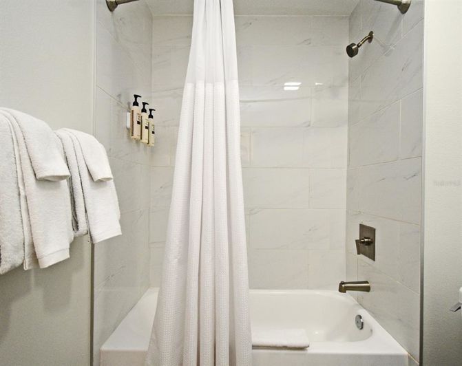 Image No.8-3 Bed Property for sale