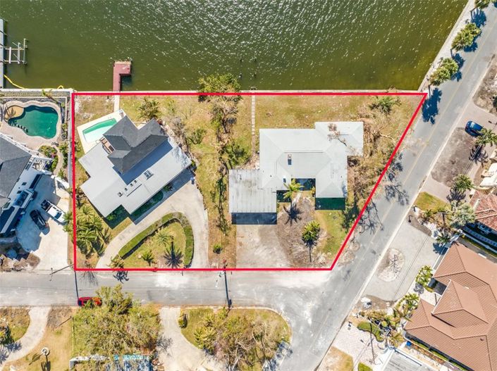 Image No.10-3 Bed Property for sale