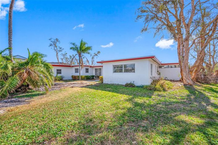 Image No.16-3 Bed Property for sale