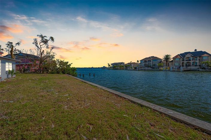 Image No.3-3 Bed Property for sale