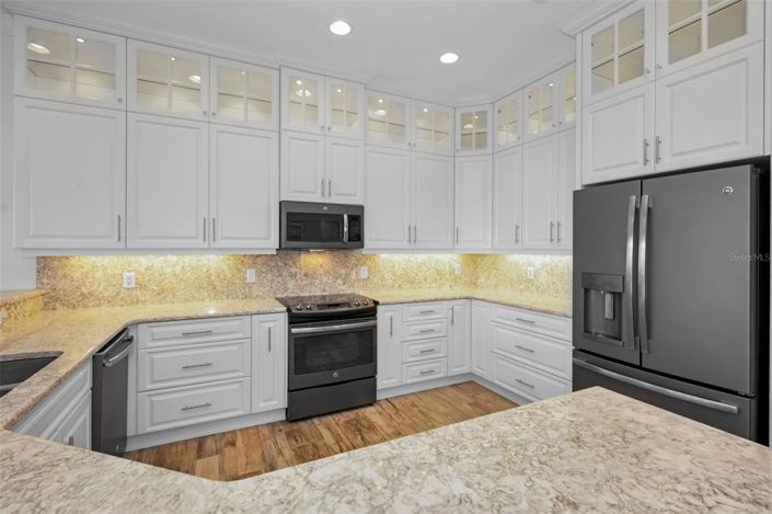 Image No.21-3 Bed Property for sale