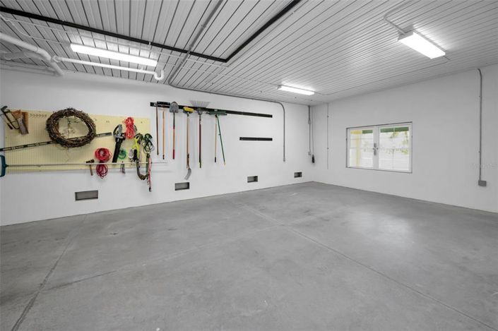 Image No.53-3 Bed Property for sale