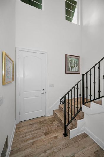 Image No.8-3 Bed Property for sale