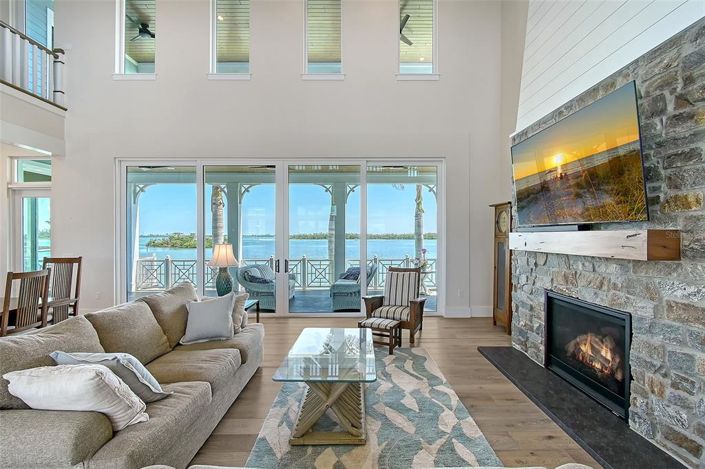 Image No.17-5 Bed Property for sale