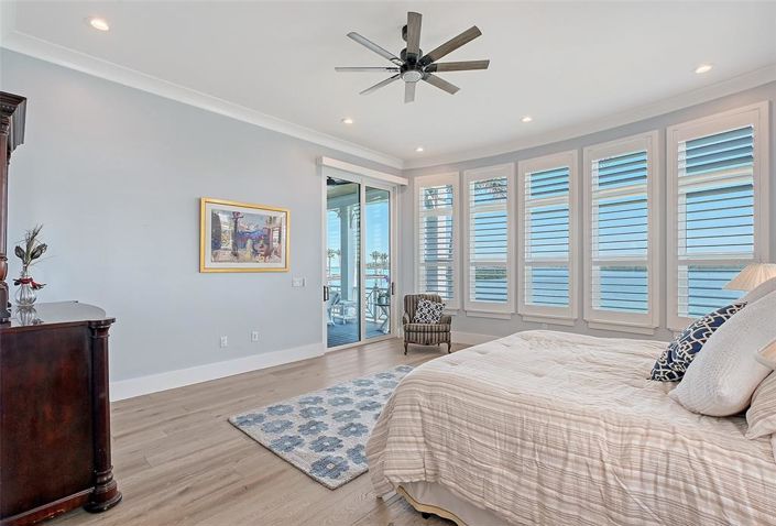 Image No.44-5 Bed Property for sale