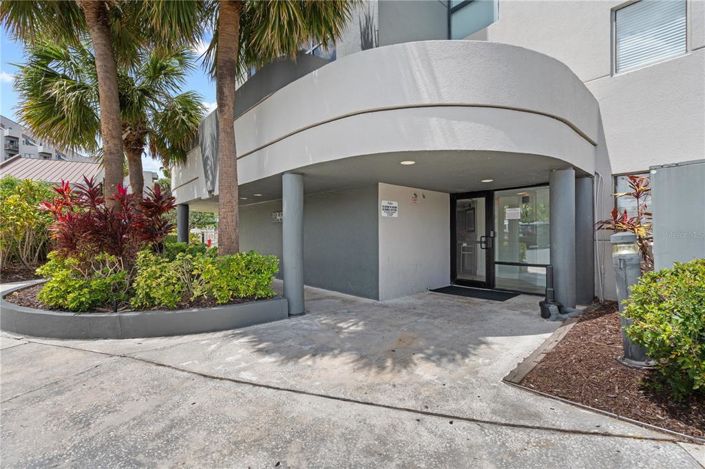 Image No.3-2 Bed Property for sale