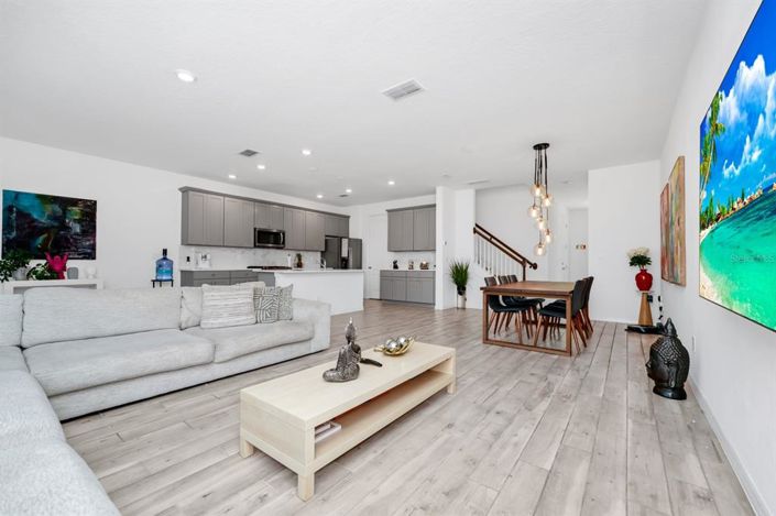 Image No.10-3 Bed Townhouse for sale